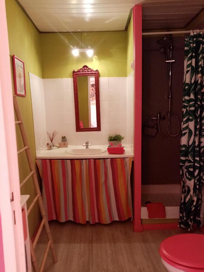 La Maison Bleue De Bed & Breakfast